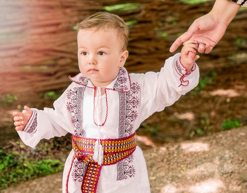 Sedinta foto de familie profesionala cu Zalexis Photography la Muzeul Taranului Roman